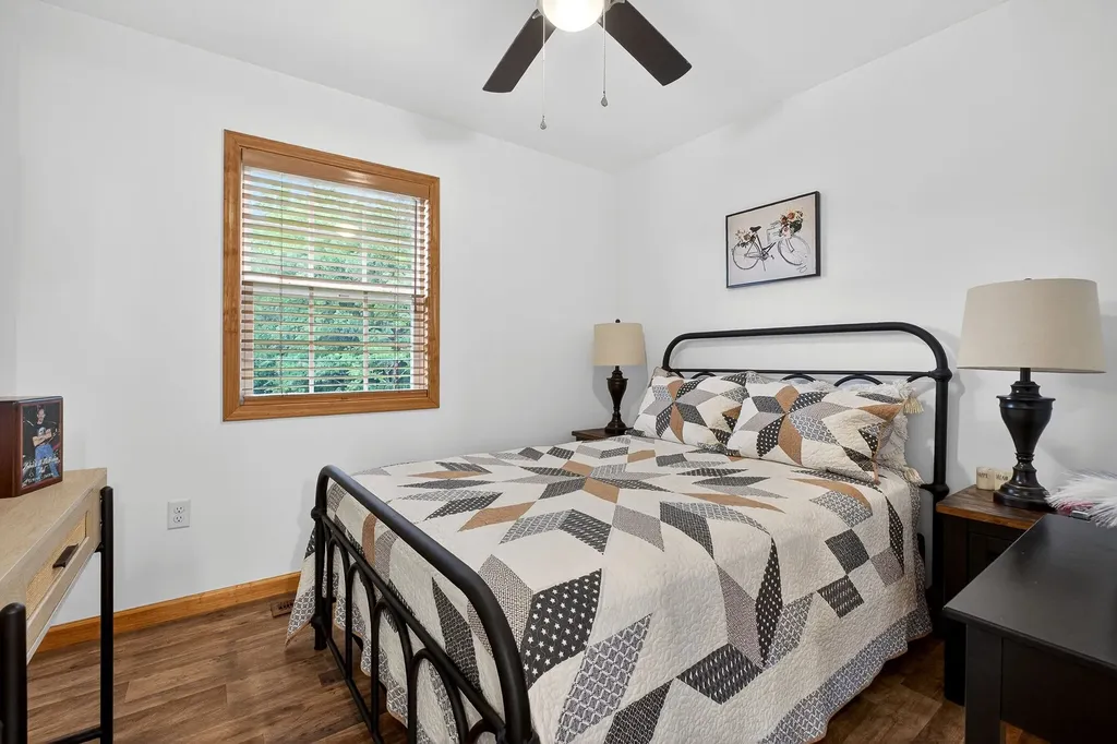 240 Dillon Lane Baxter TN 38544
