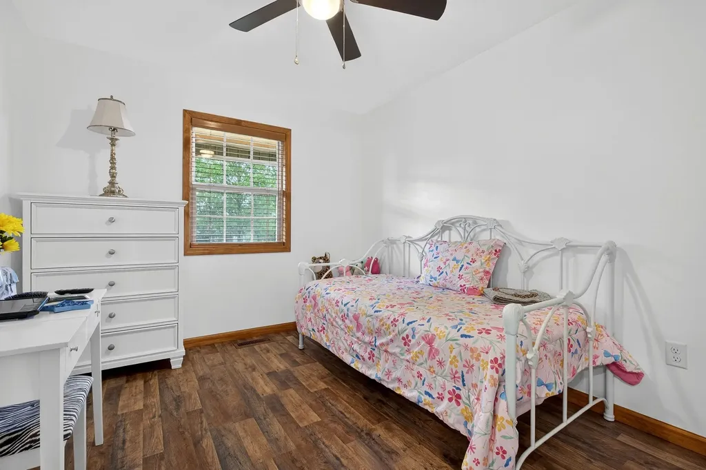 240 Dillon Lane Baxter TN 38544