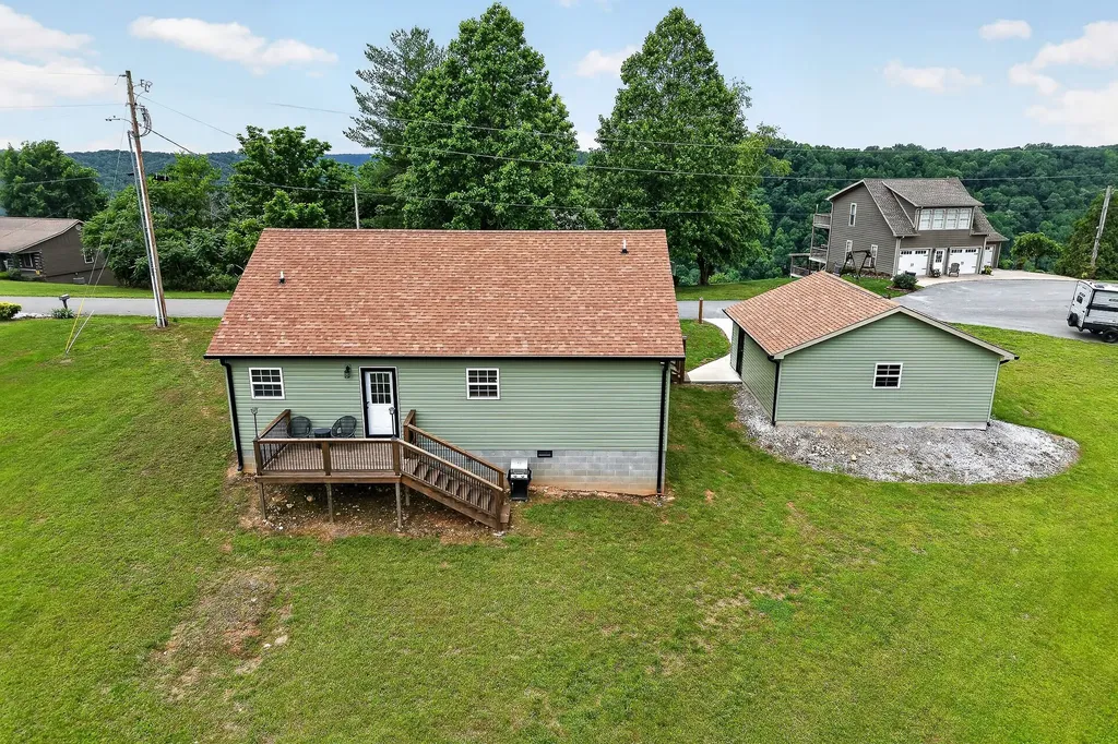 240 Dillon Lane Baxter TN 38544