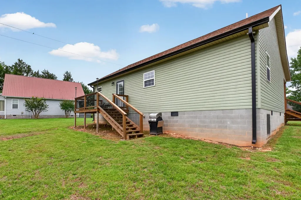 240 Dillon Lane Baxter TN 38544