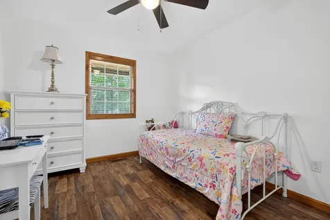 240 Dillon Lane Baxter TN 38544