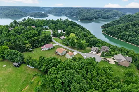 240 Dillon Lane Baxter TN 38544