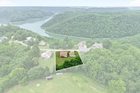 240 Dillon Lane Baxter TN 38544