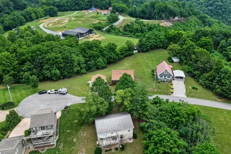 240 Dillon Lane Baxter TN 38544