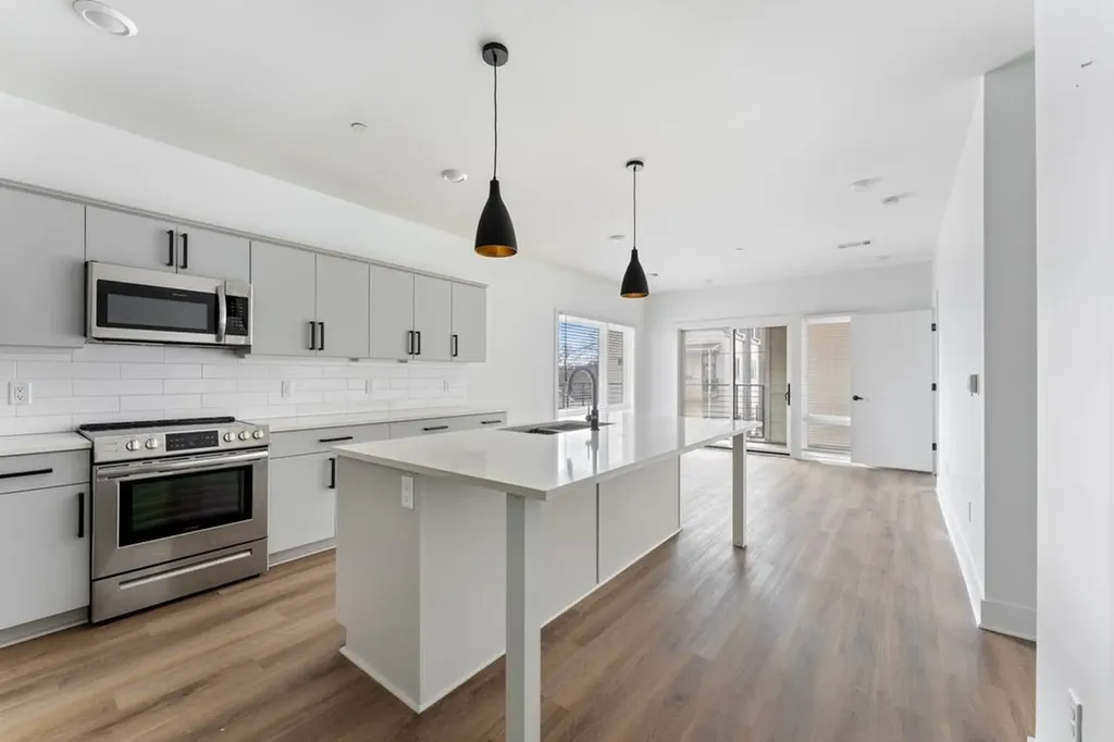 2704 Clifton Avenue Nashville TN 37209