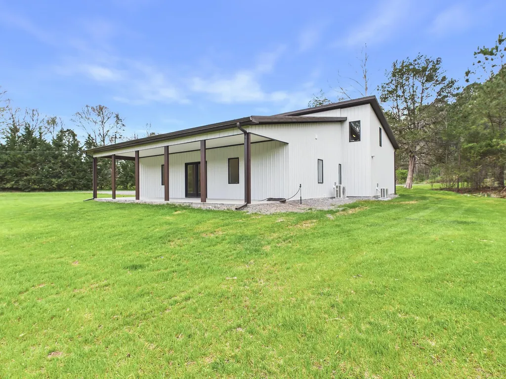 1483 Reagan Valley Road Tellico Plains TN 37385
