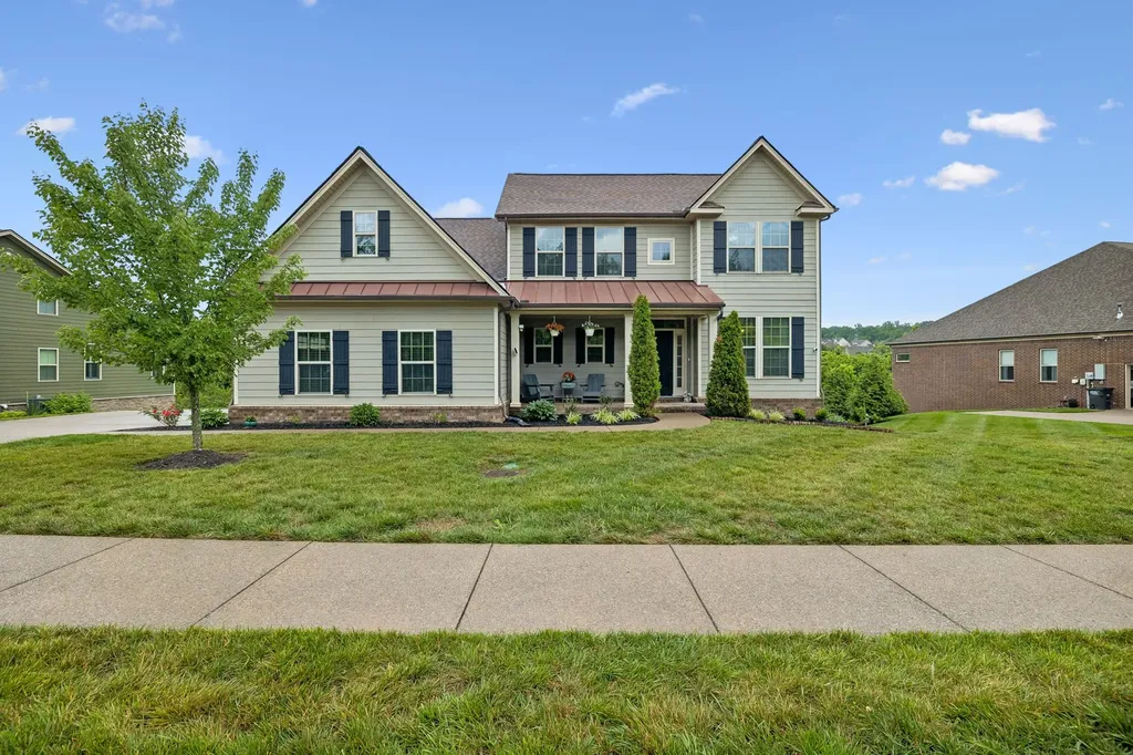 7016 Crimson Leaf Lane College Grove TN 37046