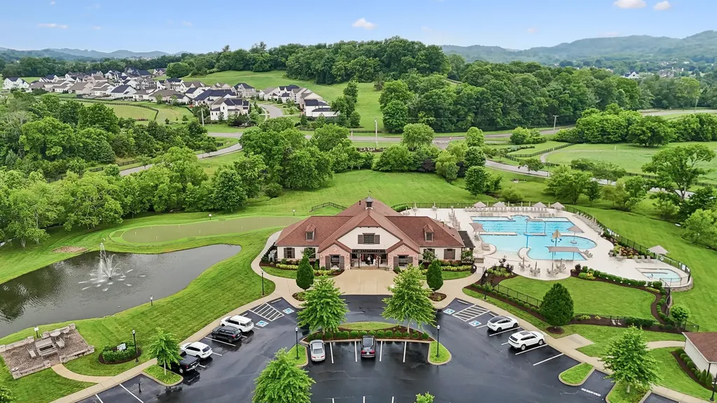 7016 Crimson Leaf Lane College Grove TN 37046