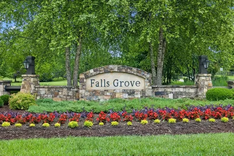 7016 Crimson Leaf Lane College Grove TN 37046