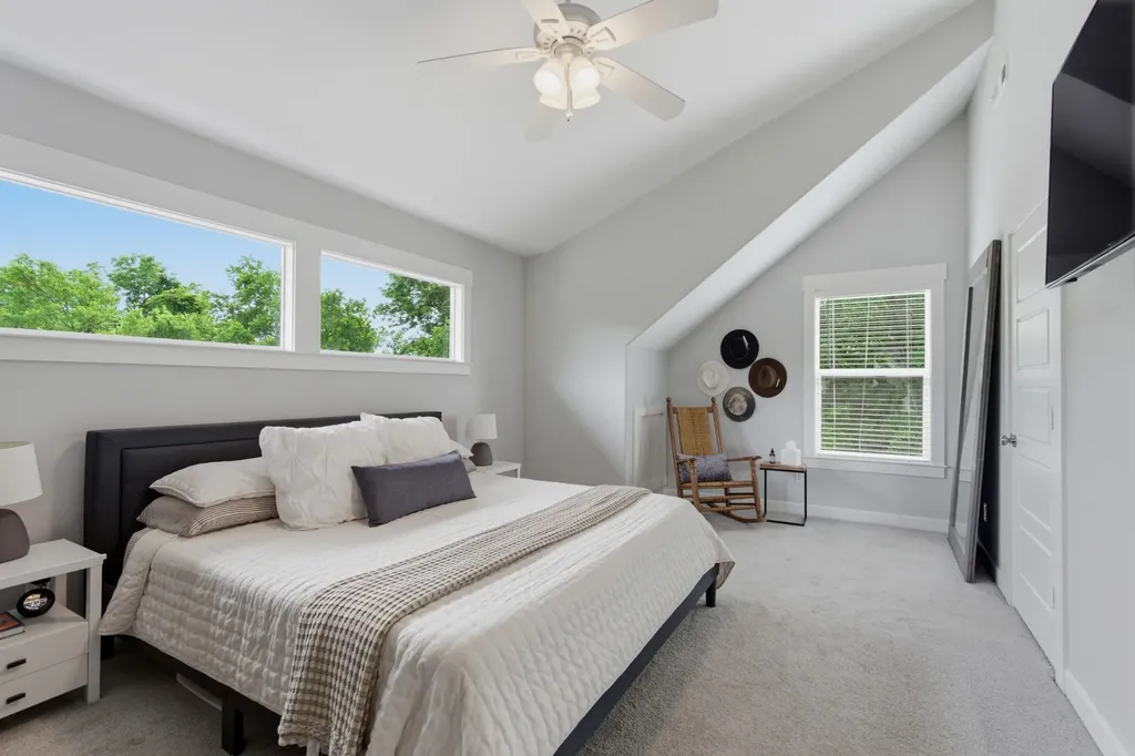 1321B Stratford Avenue Nashville TN 37216