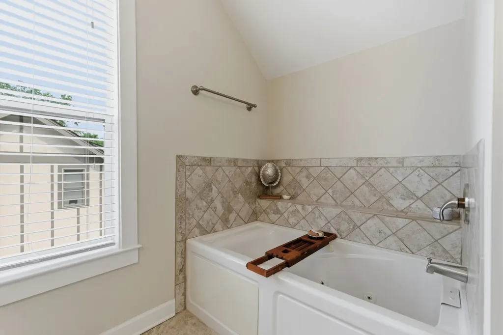 1321B Stratford Avenue Nashville TN 37216