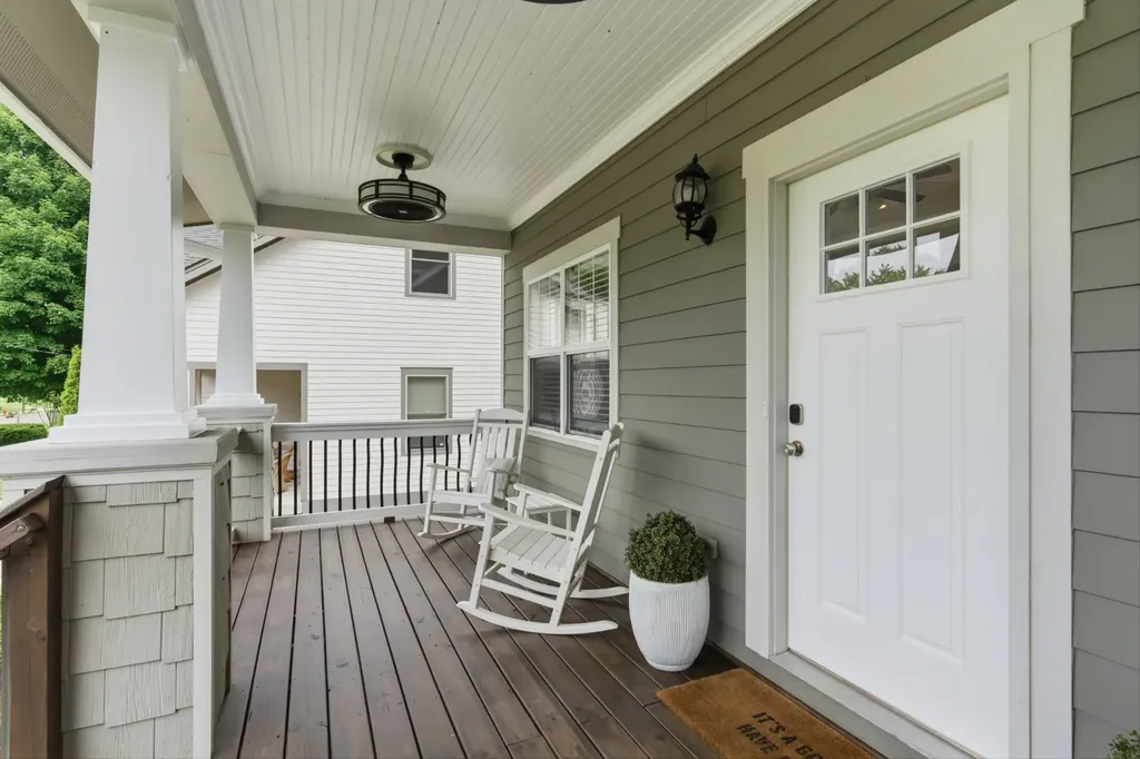 1321B Stratford Avenue Nashville TN 37216