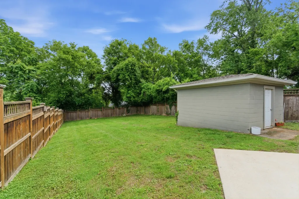 1321B Stratford Avenue Nashville TN 37216