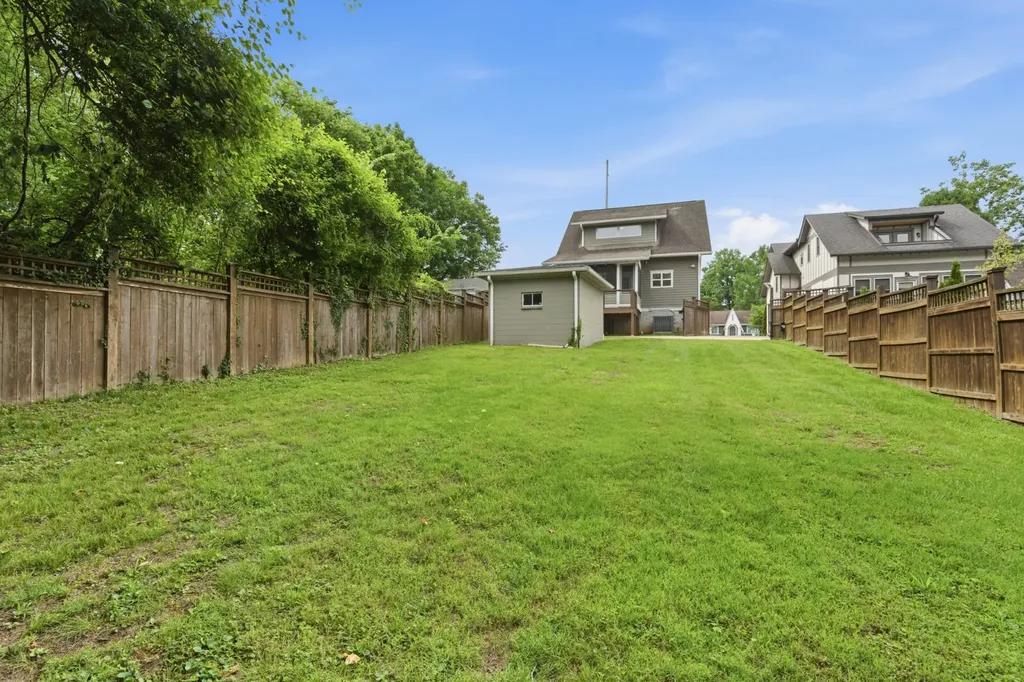 1321B Stratford Avenue Nashville TN 37216