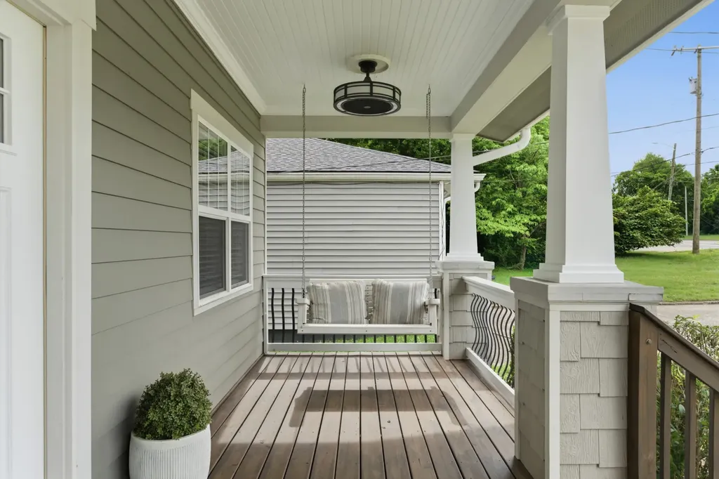 1321B Stratford Avenue Nashville TN 37216