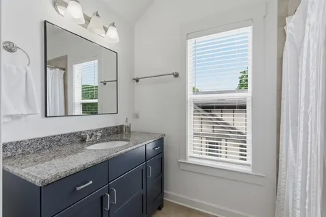 1321B Stratford Avenue Nashville TN 37216