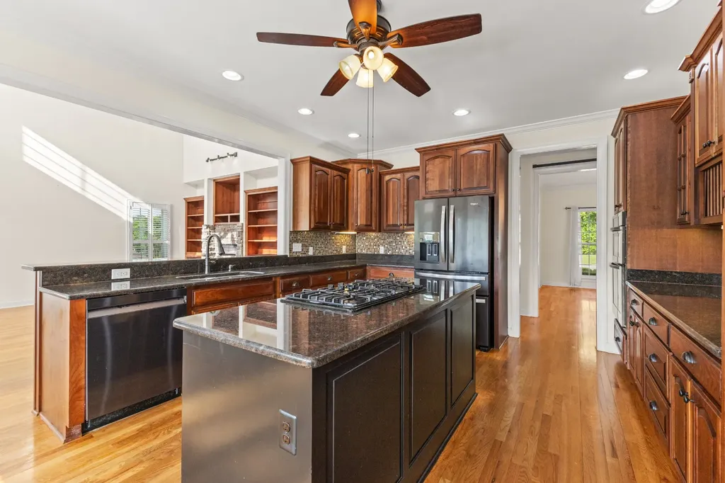 511 Country Club Drive Dickson TN 37055