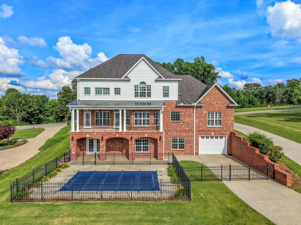 511 Country Club Drive Dickson TN 37055