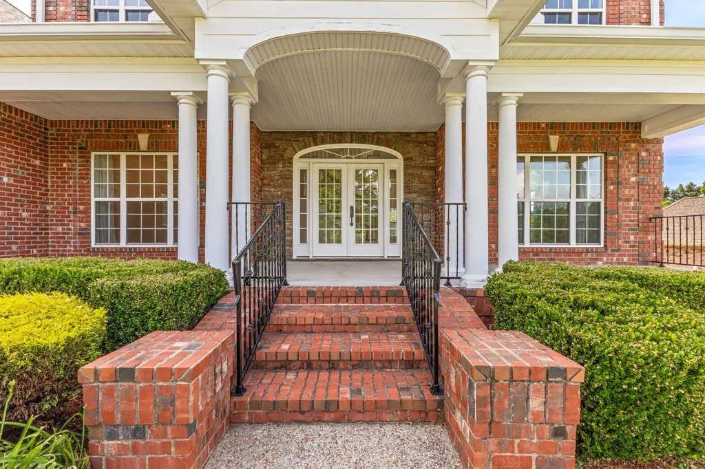 511 Country Club Drive Dickson TN 37055