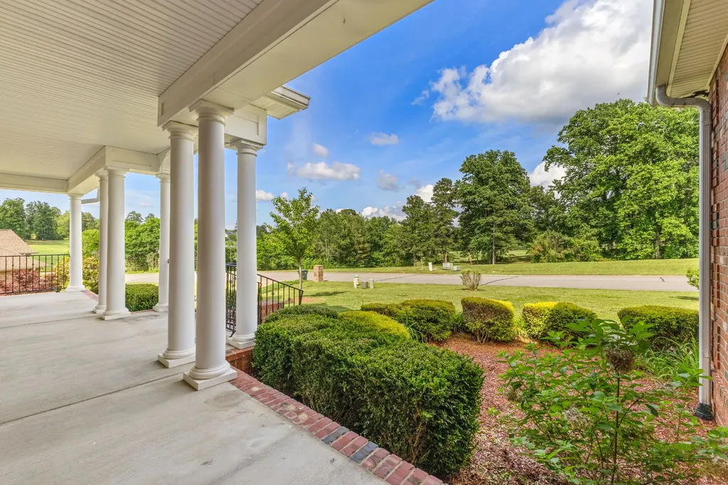 511 Country Club Drive Dickson TN 37055