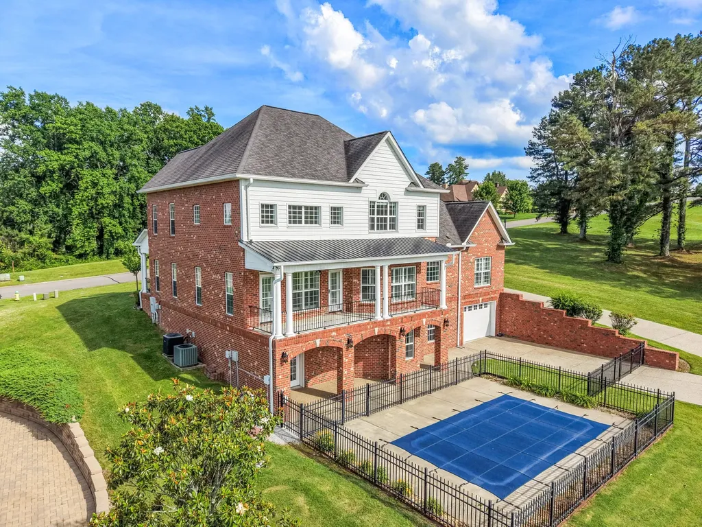 511 Country Club Drive Dickson TN 37055