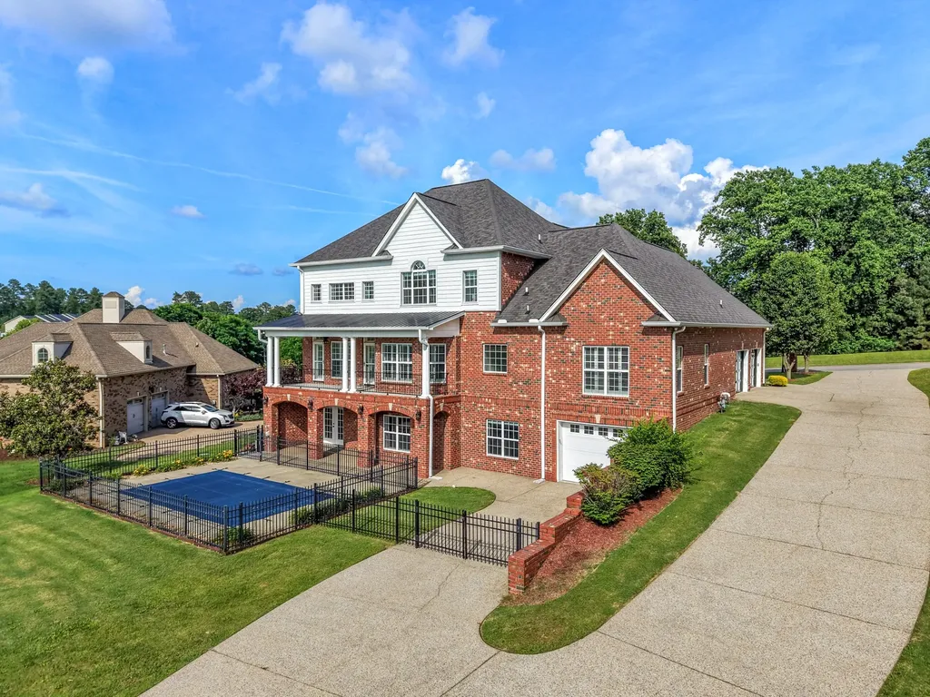 511 Country Club Drive Dickson TN 37055