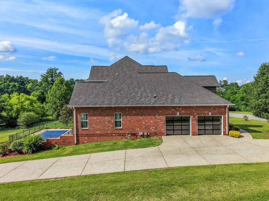 511 Country Club Drive Dickson TN 37055