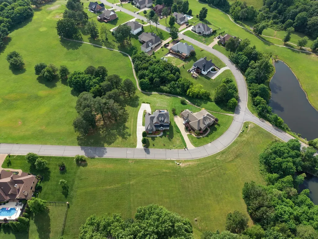 511 Country Club Drive Dickson TN 37055