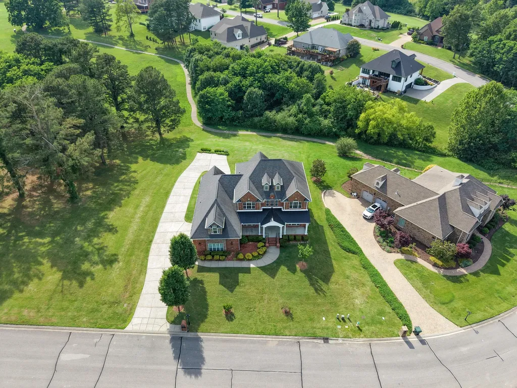 511 Country Club Drive Dickson TN 37055