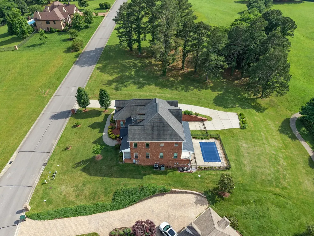 511 Country Club Drive Dickson TN 37055