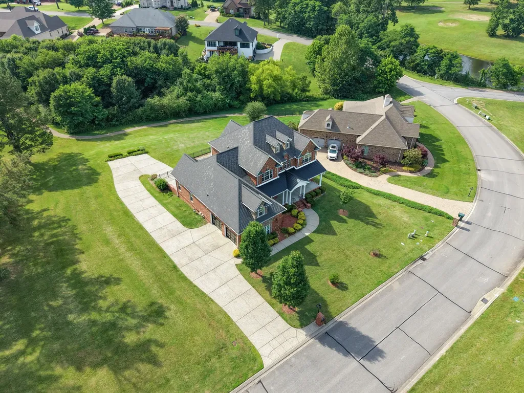 511 Country Club Drive Dickson TN 37055