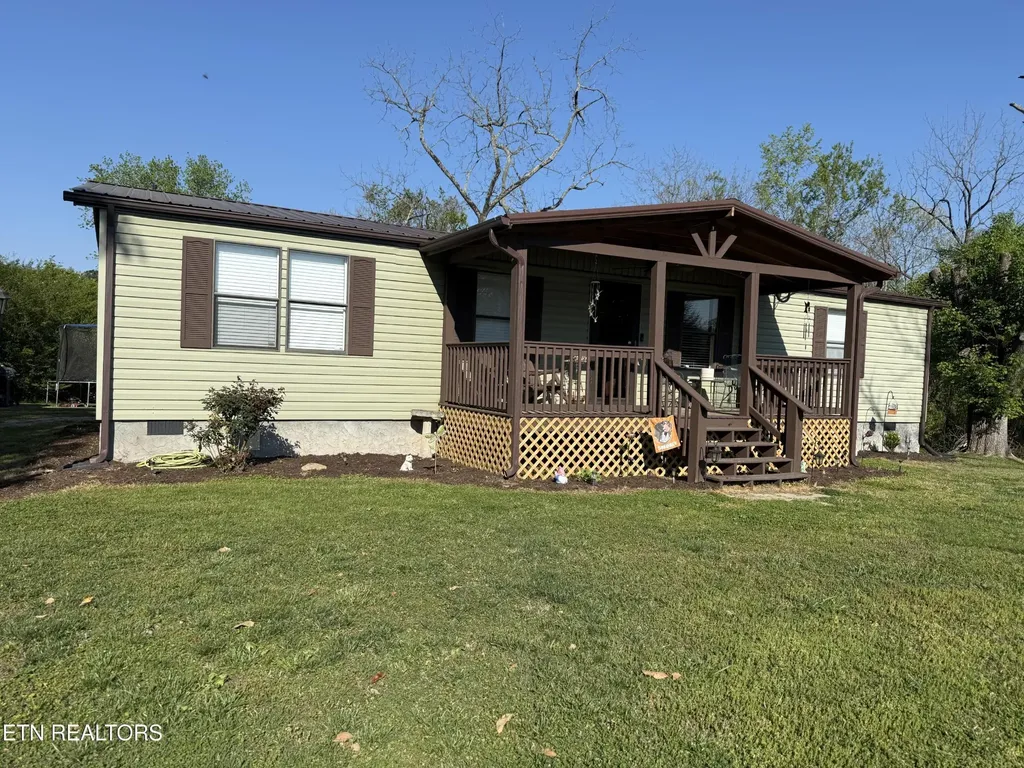 420 E Baldwin Street Rockwood TN 37854