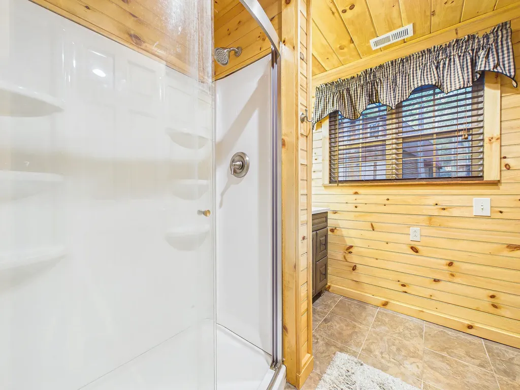 113 Rivendell Lane Tellico Plains TN 37385