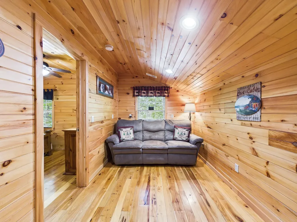 113 Rivendell Lane Tellico Plains TN 37385
