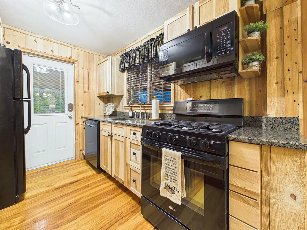113 Rivendell Lane Tellico Plains TN 37385