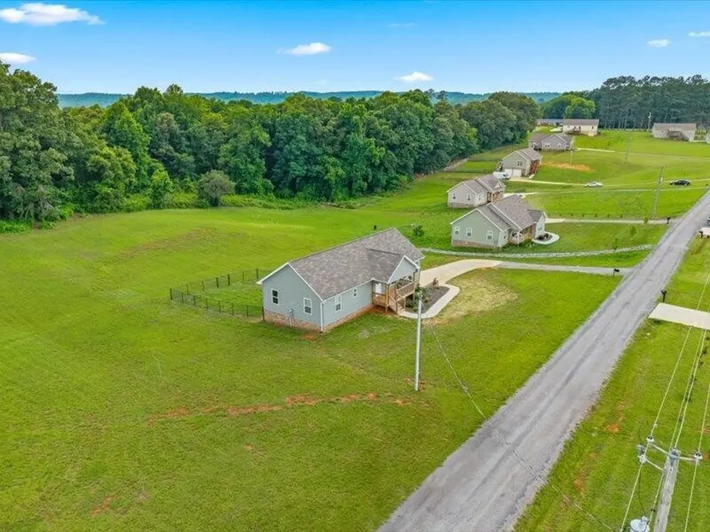 120 County Road 891 Etowah TN 37331