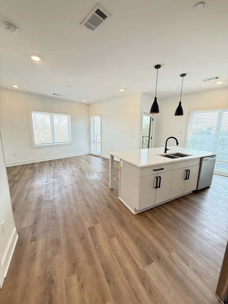 2704 Clifton Avenue Nashville TN 37209