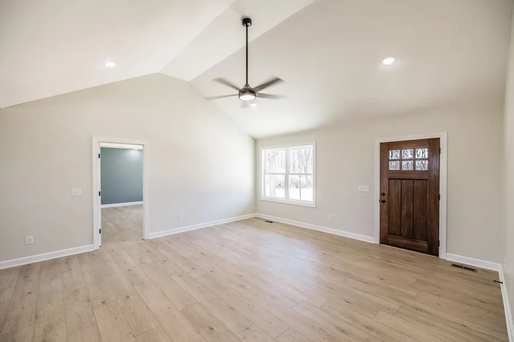 1260 Mount Olive Road Westmoreland TN 37186