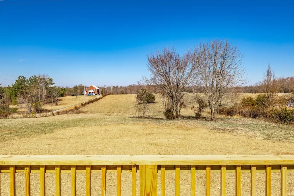 1260 Mount Olive Road Westmoreland TN 37186