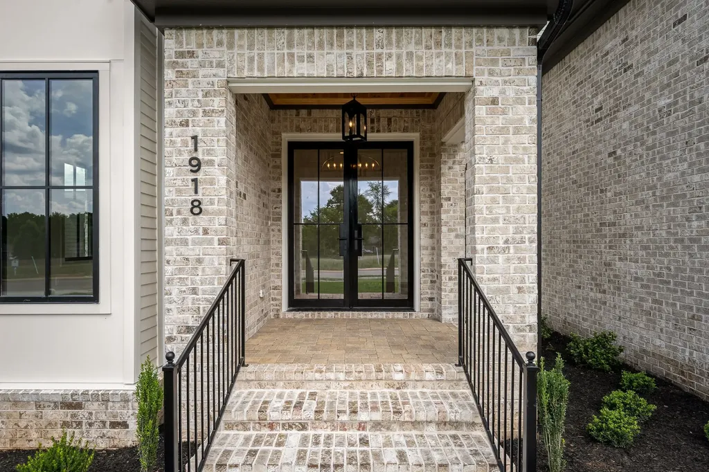 1918 Gene Dixon Drive Murfreesboro TN 37129