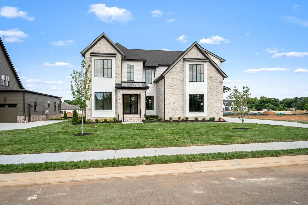 1918 Gene Dixon Drive Murfreesboro TN 37129