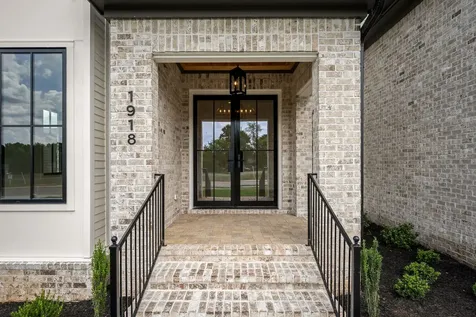 1918 Gene Dixon Drive Murfreesboro TN 37129
