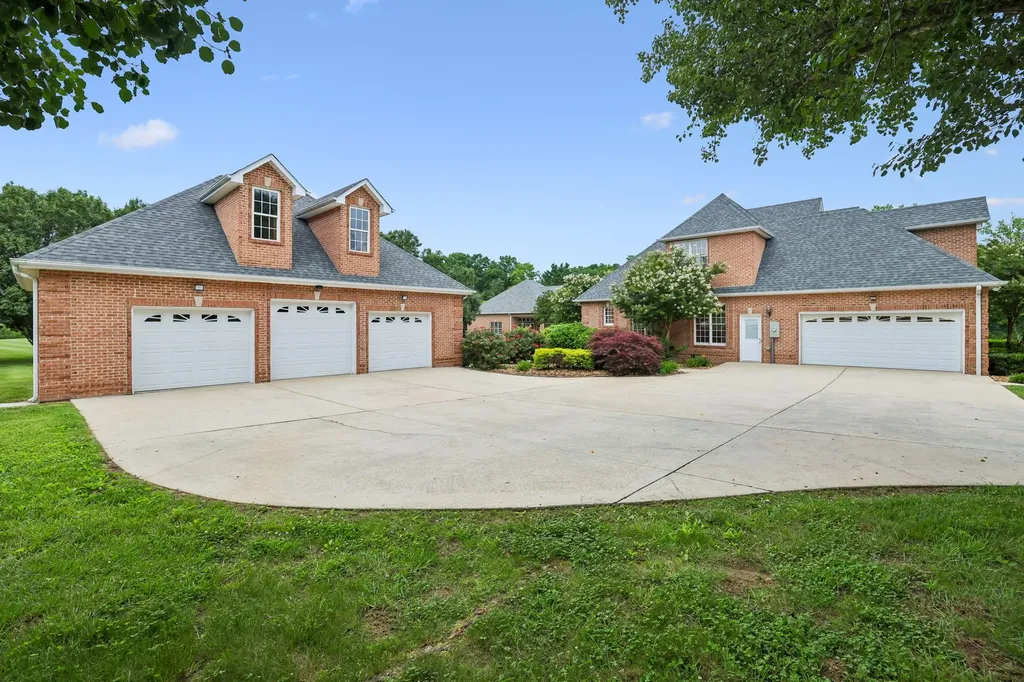 3539 Liberty Road Winchester TN 37398