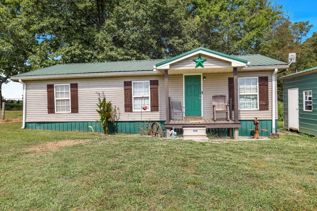 6016 Highland Road Orlinda TN 37141