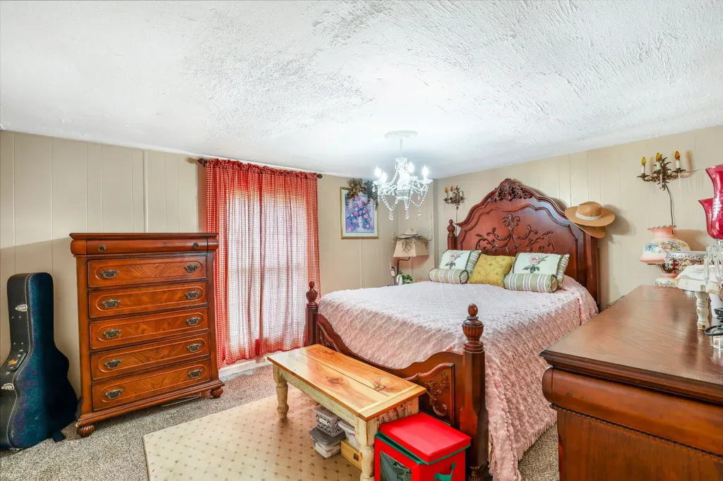6016 Highland Road Orlinda TN 37141