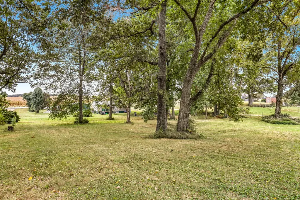 6016 Highland Road Orlinda TN 37141