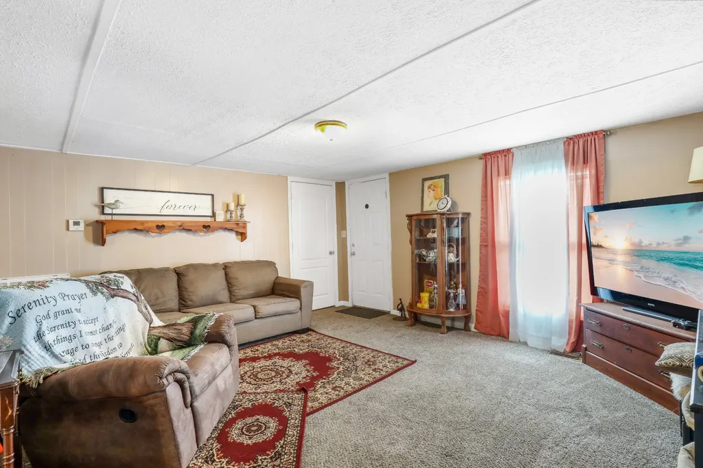 6016 Highland Road Orlinda TN 37141