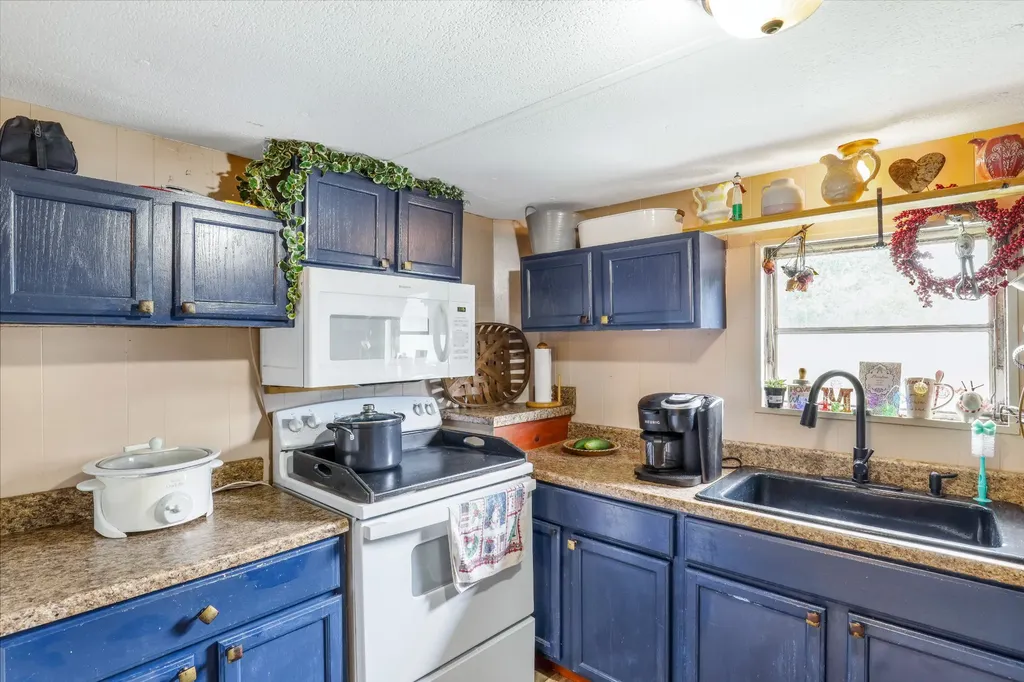 6016 Highland Road Orlinda TN 37141