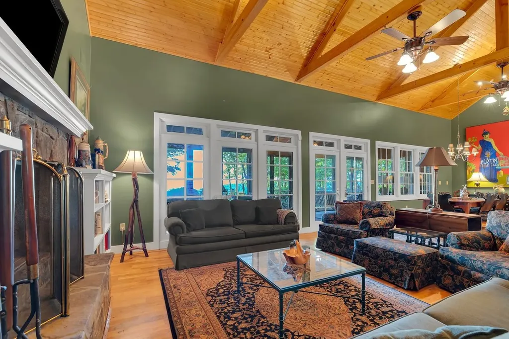 80 Unaka Drive Monteagle TN 37356