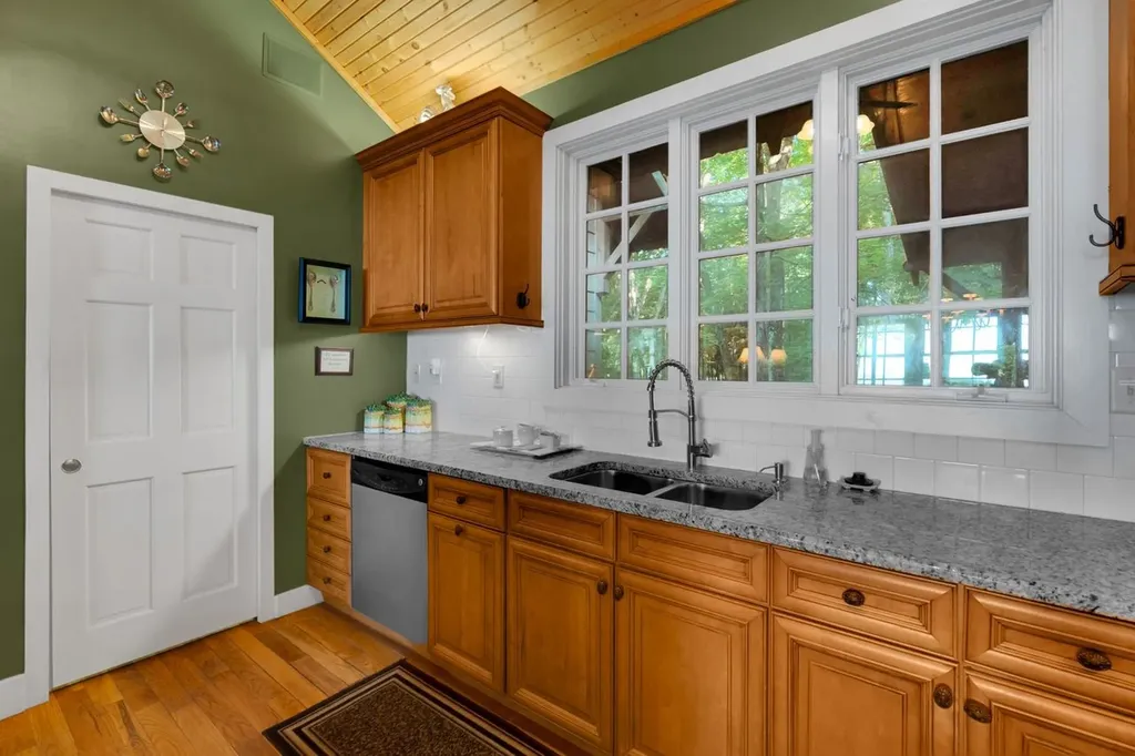 80 Unaka Drive Monteagle TN 37356